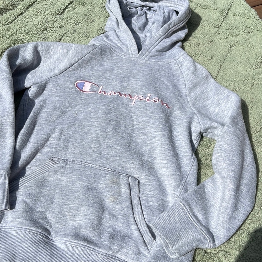 💕 Preloved Girls Champion Hoodie